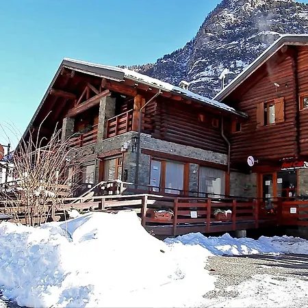 With Fireplace 아파트