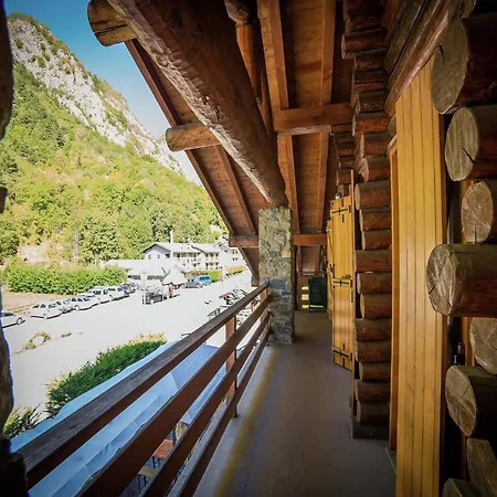 With Fireplace 아파트 *