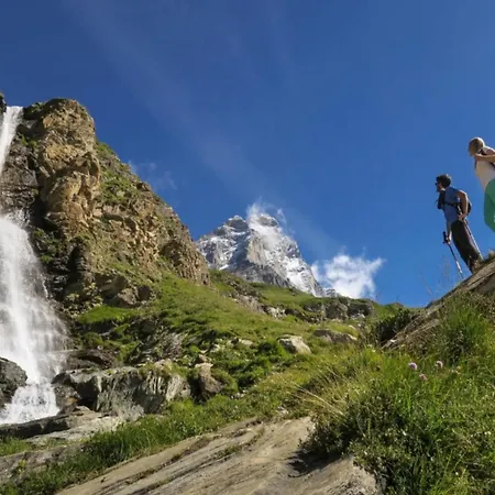 아파트 With Fireplace *