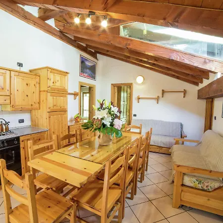 Apartment With Fireplace *