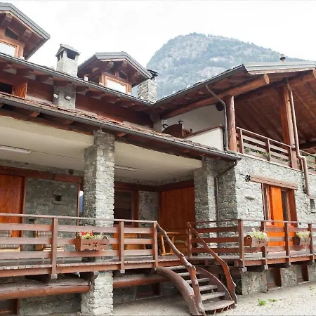 With Fireplace Antey-Saint-André