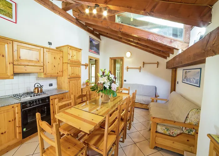 Appartamento With Fireplace