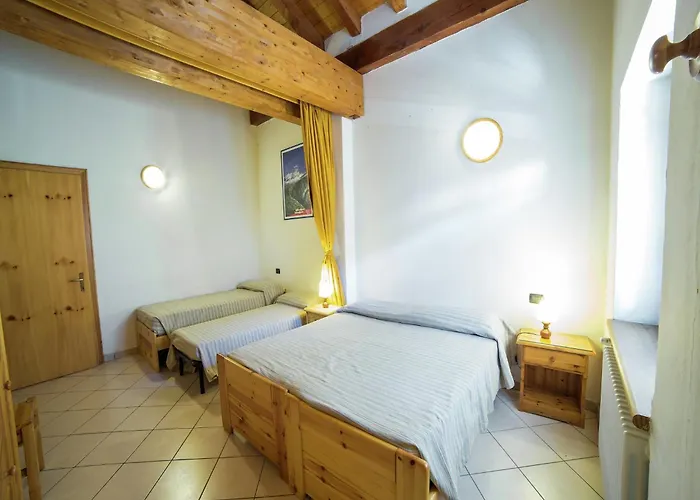 Appartamento With Fireplace